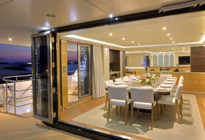 Luxury catamaran QUARANTA - Formal dining area and main deck aft