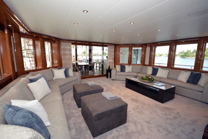 Luxury yacht AQUAVITA - Main salon
