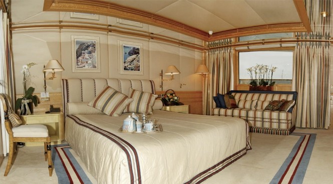 Luxury yacht BELLA STELLA - Master suite