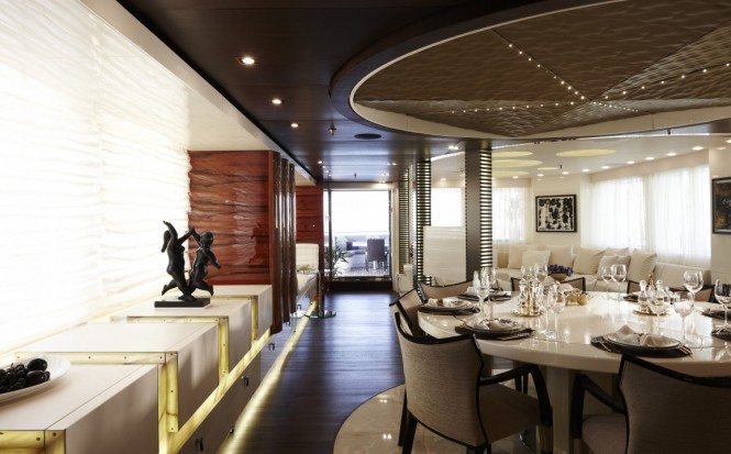 Luxury yacht E&E - Main salon and formal dining area