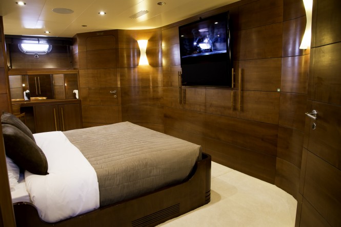 Luxury yacht FIORENTE - Master suite