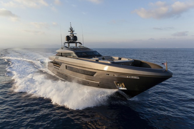 Luxury yacht LUCKY ME - Built by Baglietto