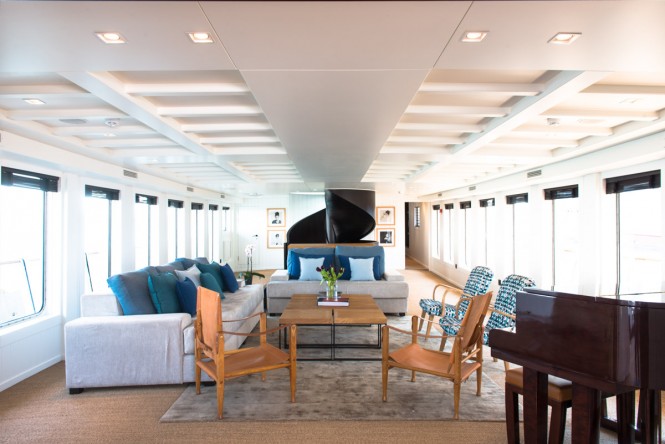 Luxury yacht MENORCA - Saloon with grand piano. Photo credit Mare e Terra