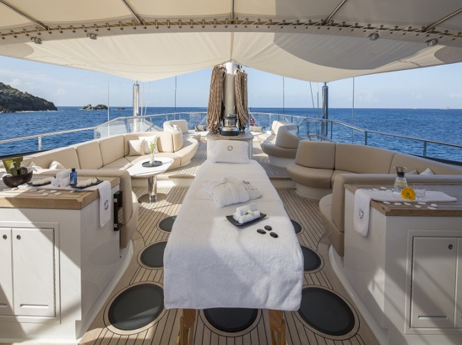 Luxury yacht PANTHALASSA - Massage table on the flybridge