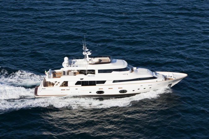 Luxury yacht ZIACANAIA - A Ferretti Custom Line 33m Crescendo Navetta