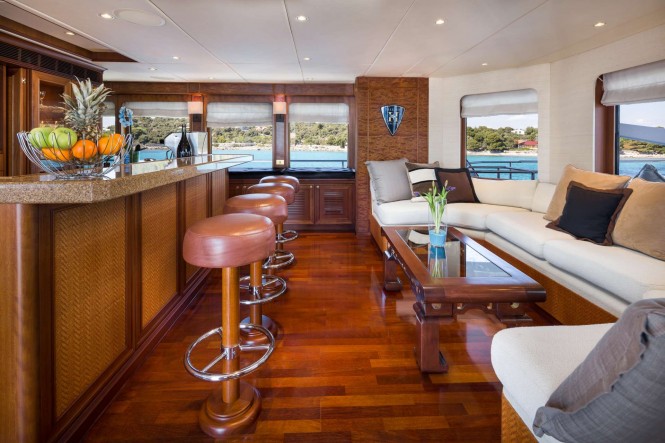 Mega yacht BRAZIL - Skylounge