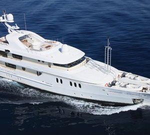Charter luxury yacht Marla in Greece