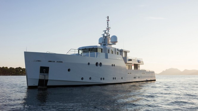 Motor Yacht Sexy Fish - Tansu Yachts - exterior profile