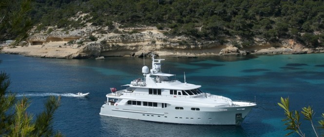 Motor yacht CHRISTINA G - Built by Kingship Magellan