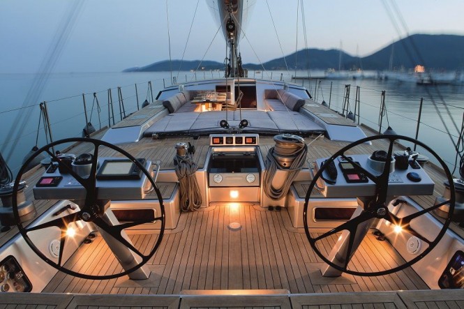 Sailing yacht XNOI - Deck with sunpads and alfresco dining in cockpit