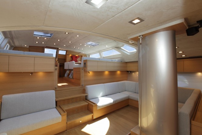 Sailing yacht XNOI - Lower salon
