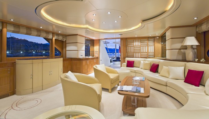 Superyacht DESAMIS B - Main salon