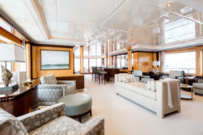 Superyacht LUCKY LADY - The main salon after the 2017 refit