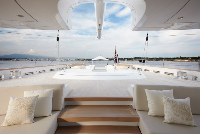 Superyacht TWIZZLE - Aft cockpit