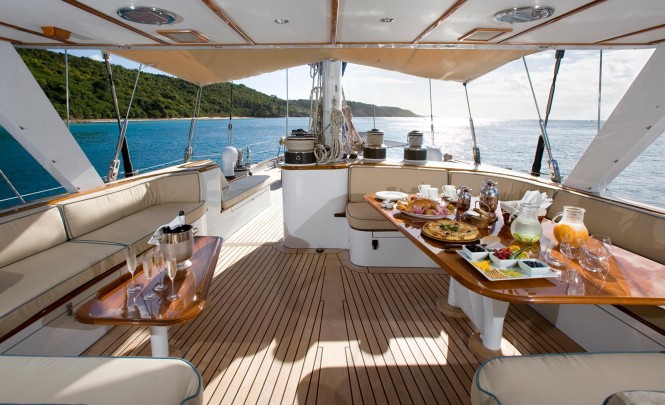 Luxury yacht AXIA - Wheelhouse lounge and alfresco dining area