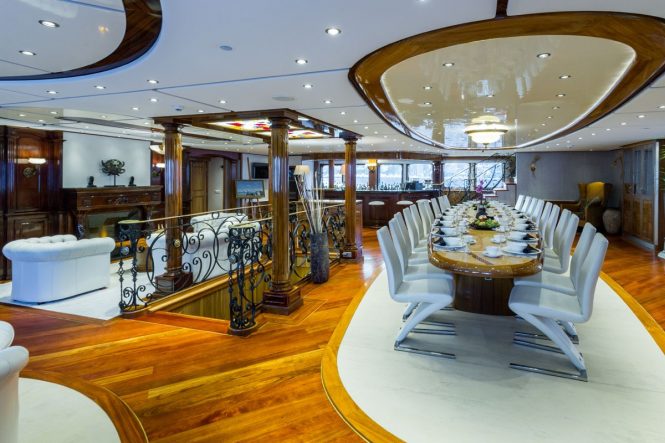 Luxury yacht LEGEND - Main salon and formal dining area