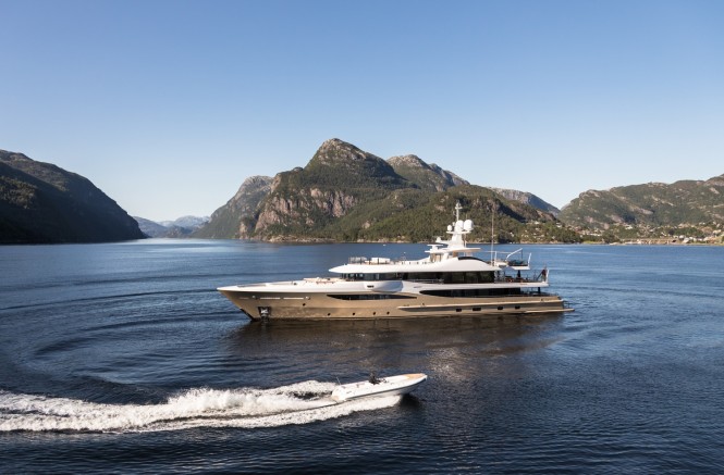 Luxury yacht LILI - Built by Amels