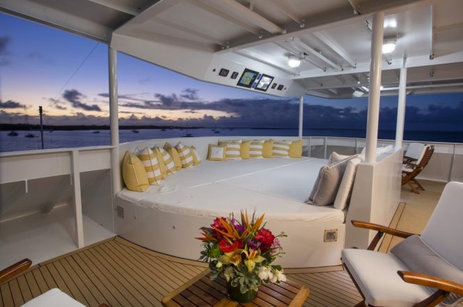 Luxury yacht MARCATO - Alfresco dining and sunpads