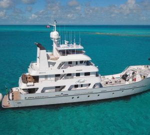 Charter luxury yacht Marcato in New England this autumn