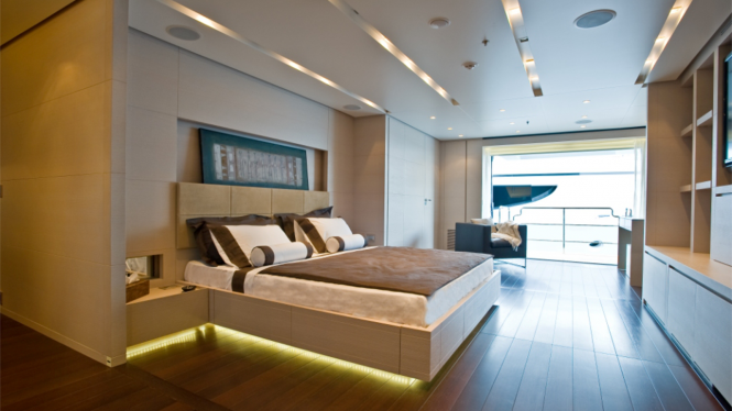 Motor yacht BURKUT - Master suite