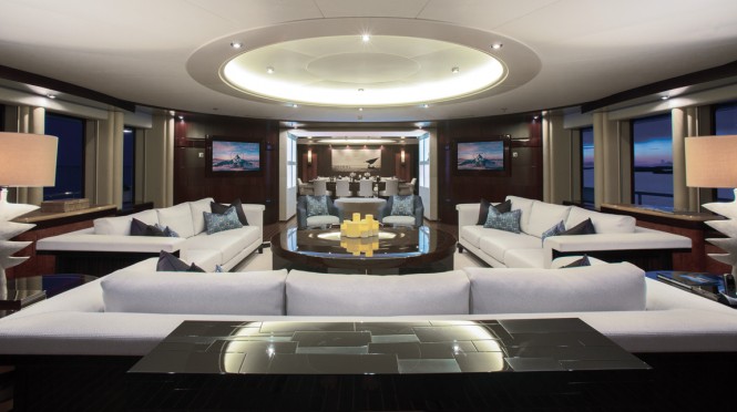 Motor yacht DREAM - Main salon and formal dining area