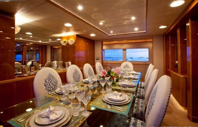 Motor yacht RENA - Formal dining area