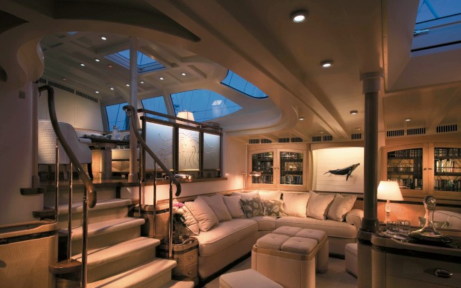 Sailing yacht ASOLARE - Lower salon