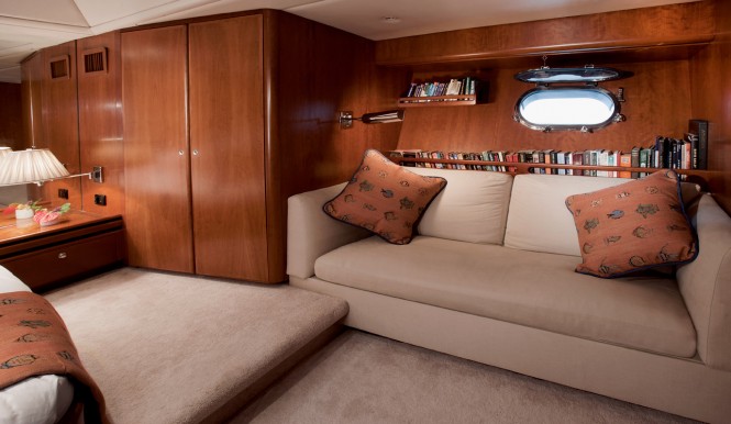 Sailing yacht SEAQUELL - Master suite with lounge