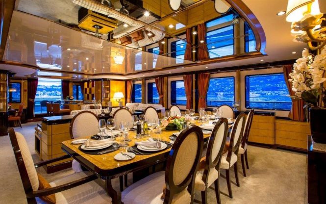 Superyacht DIANE - Formal dining area and main salon