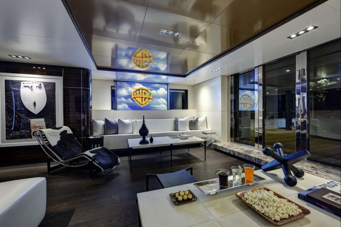 Superyacht HIGHLANDER - Cinema