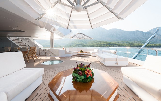 Superyacht IRIMARI - Upper deck exterior