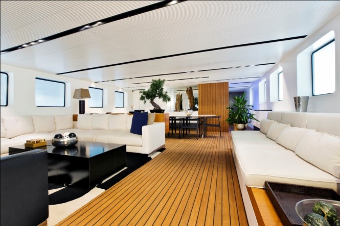 Superyacht OUT - Main salon