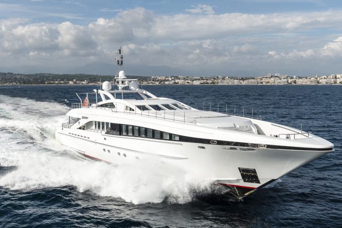 Heesen open yacht DESTINY