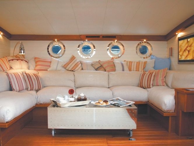 Luxury yacht ALEXA - Main salon