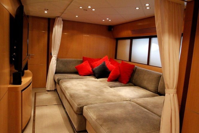 Luxury yacht TIGER LILY OF LONDON - Media room