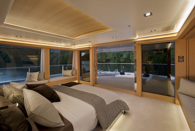 Motor yacht BIG FISH - Master suite and private sunbathing on the upper deck aft