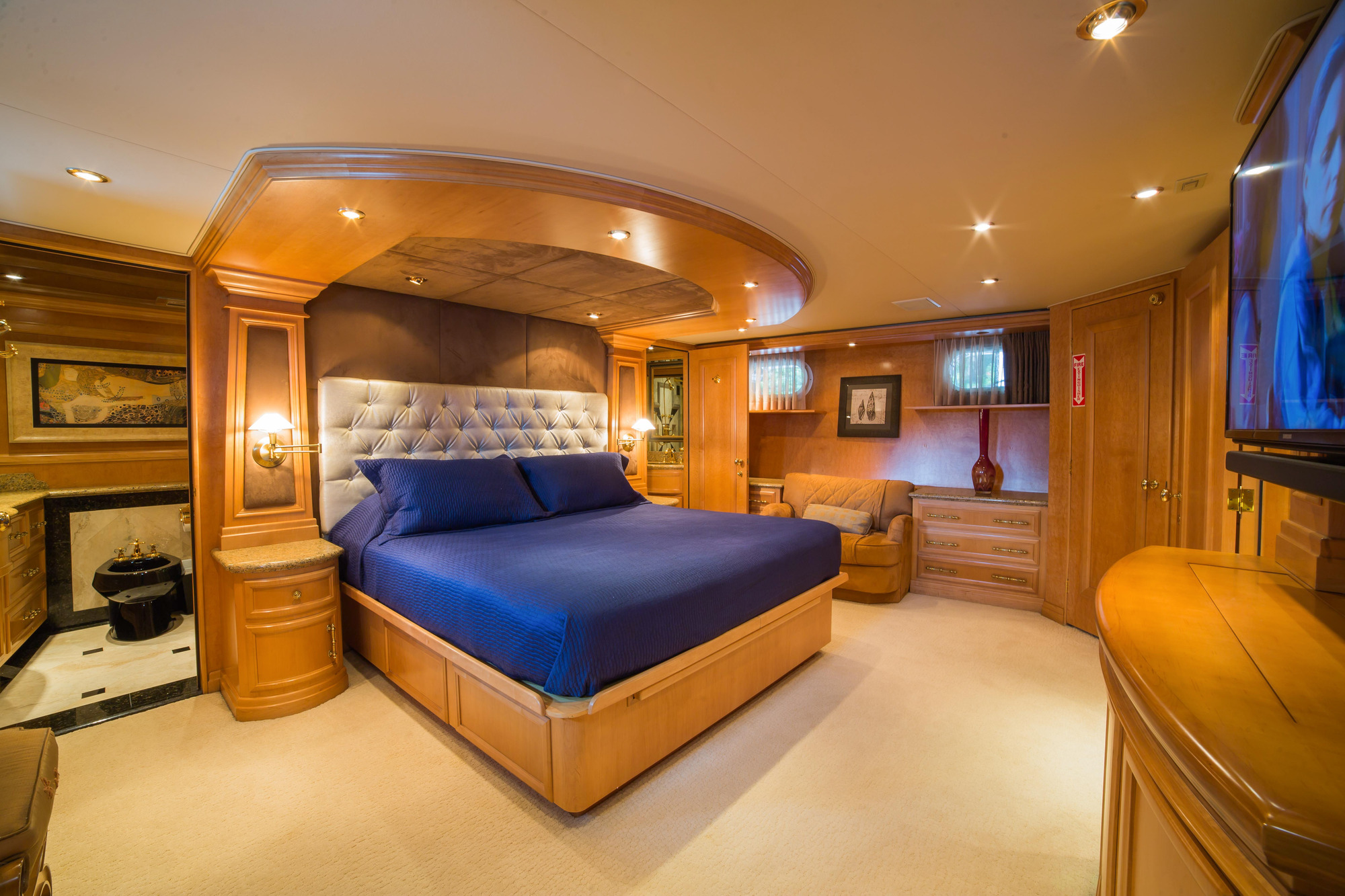 yacht master bedroom