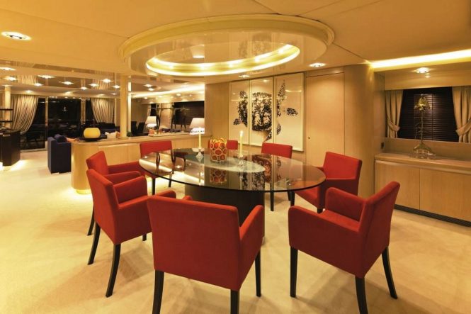 Motor yacht MAGIX - Formal dining area