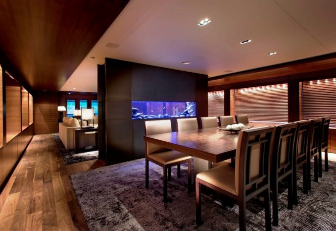 Motor yacht ODESSA - Formal dining area