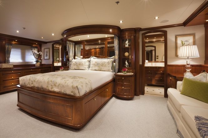 Motor yacht PENNY MAE - Master suite