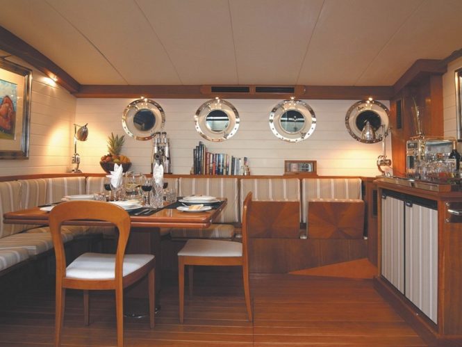 Sailing yacht ALEXA - Formal dining