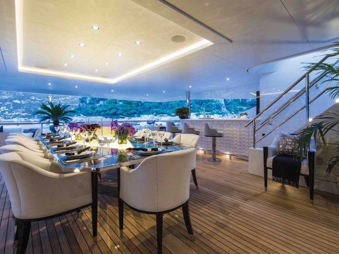 Superyacht 11.11 - Upper deck aft alfresco dining area