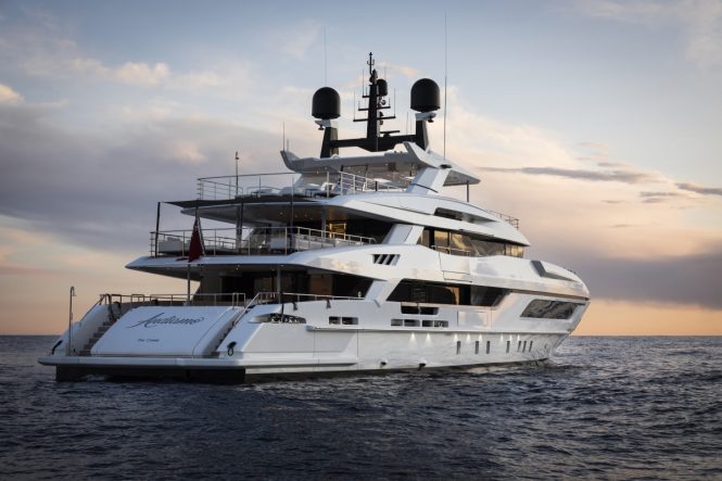 Superyacht ANDIAMO - Stern view