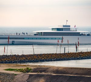 Video: Steve Jobs superyacht Venus heads to Feadship facilities for refit