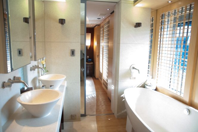 Anastasia at MYS 2017 - guest bathroom