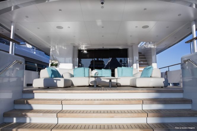Luxury yacht NARVALO - Main deck aft alfresco salon