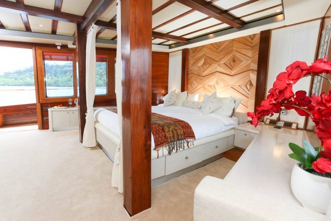 Master suite aboard sailing yacht LAMIMA