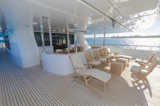 Motor yacht ALLEGRIA - Upper aft deck alfresco dining