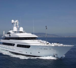 Special offer: Charter award-winning M/Y Hurricane Run in the Caribbean at special New Year rates