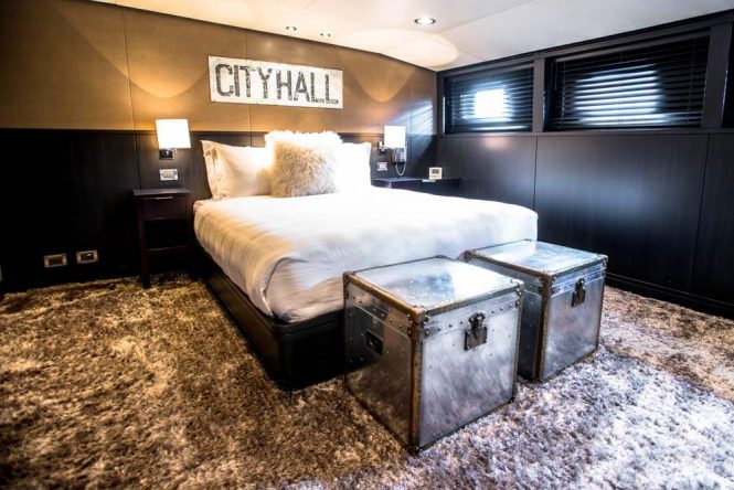 accommodation - guest cabin